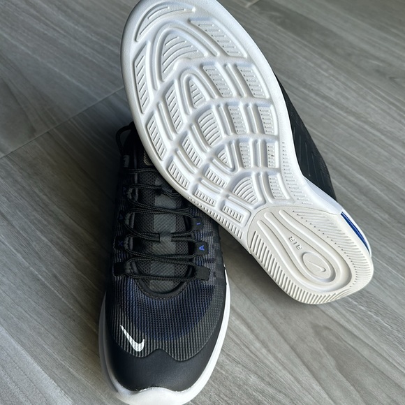 Nike Men’s Air Max Axis Premium, FIRM PRICE main image 3